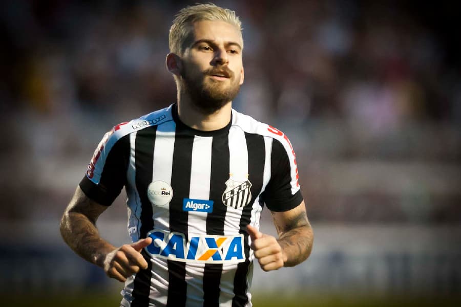 Lucas Lima: 201 jogos, 19 gols e 30 assistências pelo Santos -
