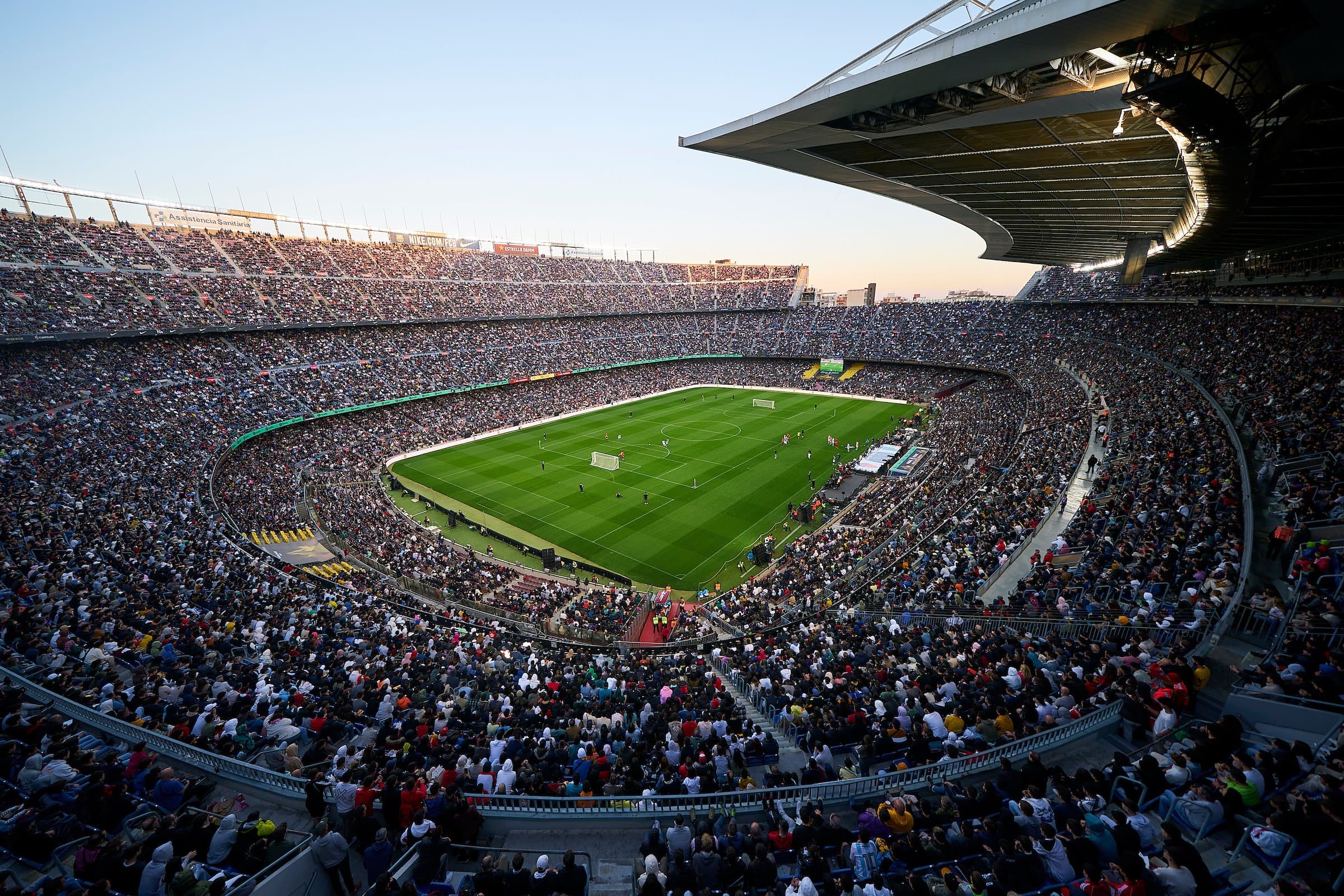 Camp Nou lotado para o Final Four da Kings League