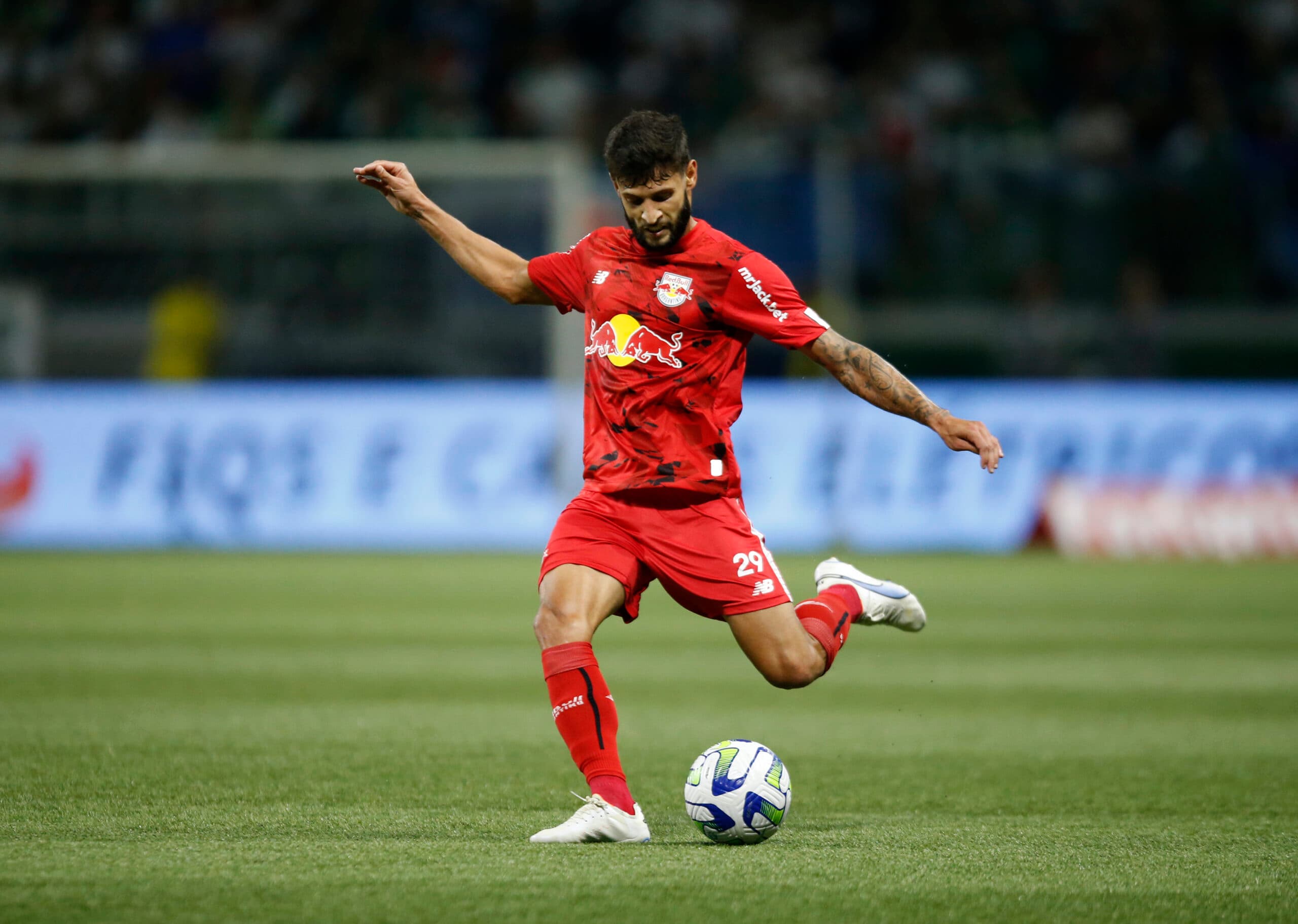Juninho Capixaba, lateral do Red Bull Bragantino