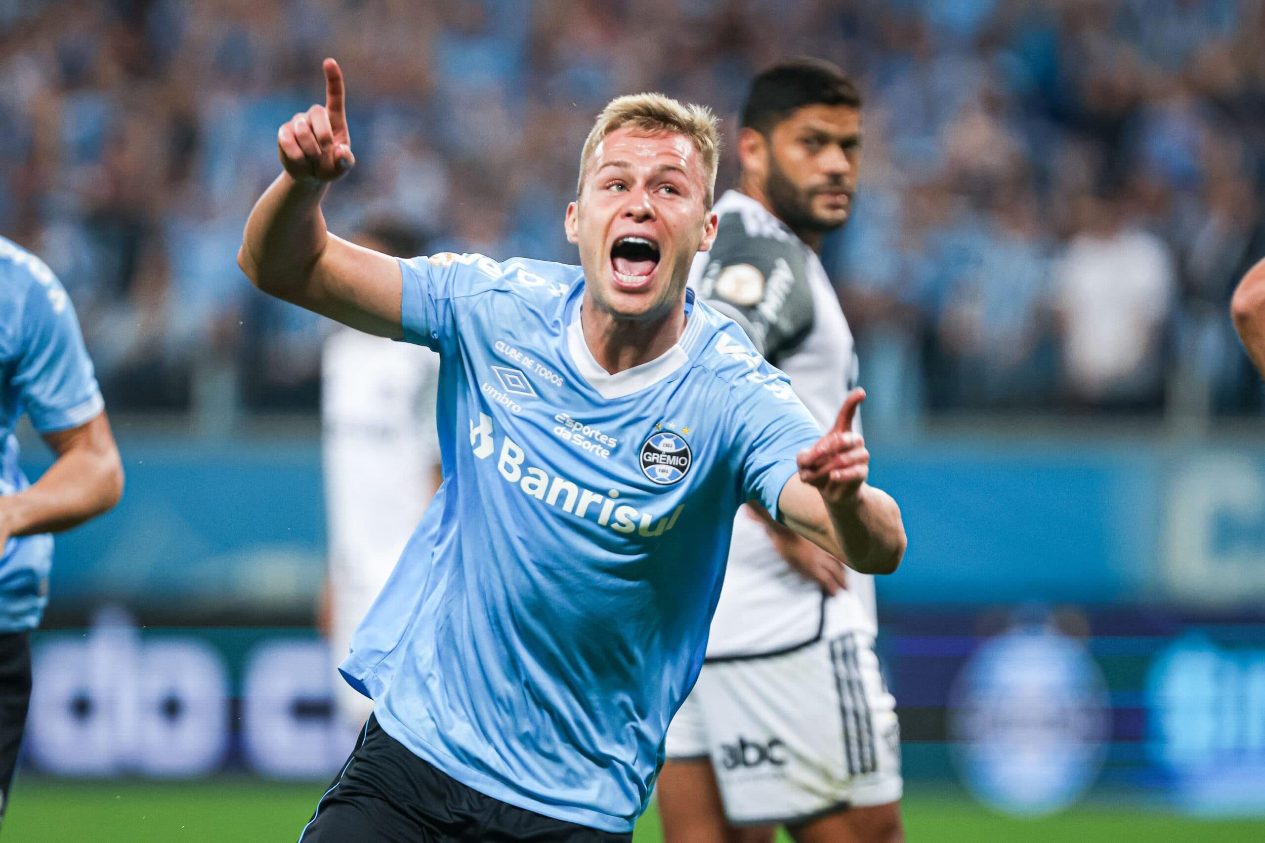 Grêmio supera o Galo e reassume vice-liderança do Brasileiro - Foto: Maxi Franzoi/ Agif/Gazeta Press