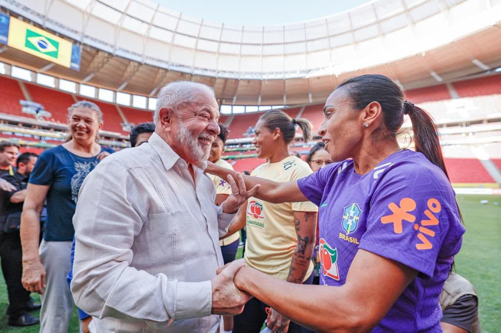 Presidente Lula acompanha treino da seleção brasileira feminina antes da Copa do Mundo - Foto: Divulgação / Ricardo Stuckert