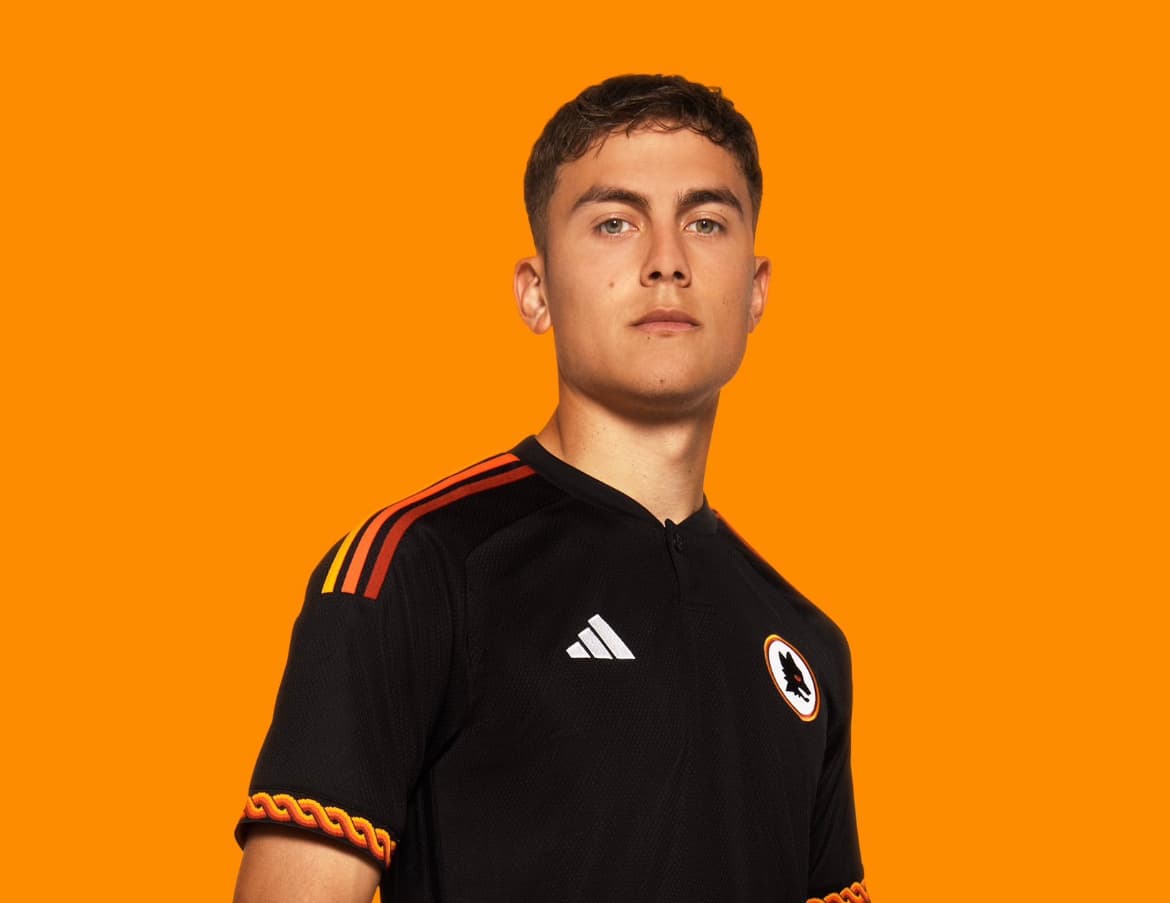Nova camisa 3 da Roma é lançada - Divulgação / Roma
