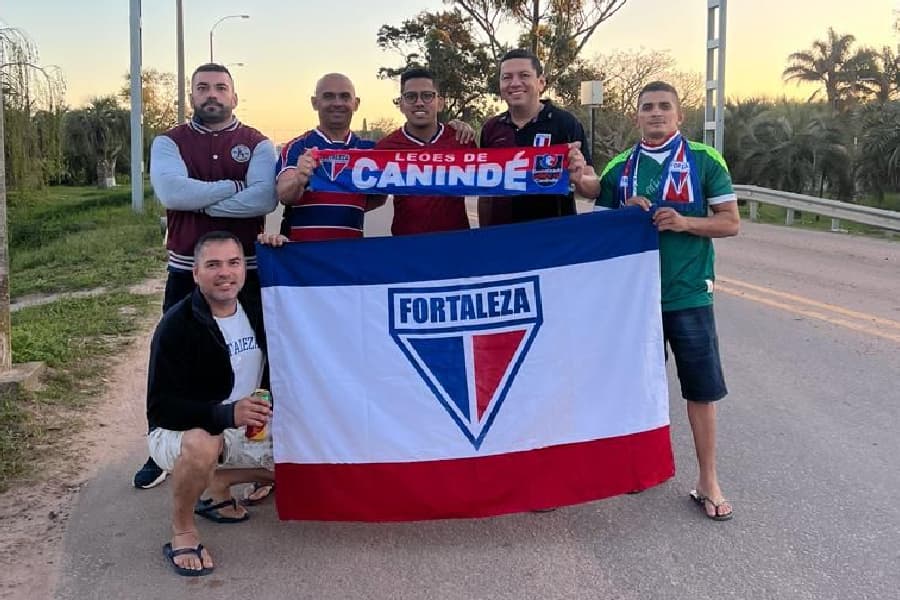 Torcedores do Fortaleza viajam de carro de Canindé até Punta del Este - Divulgação/Juca Neto