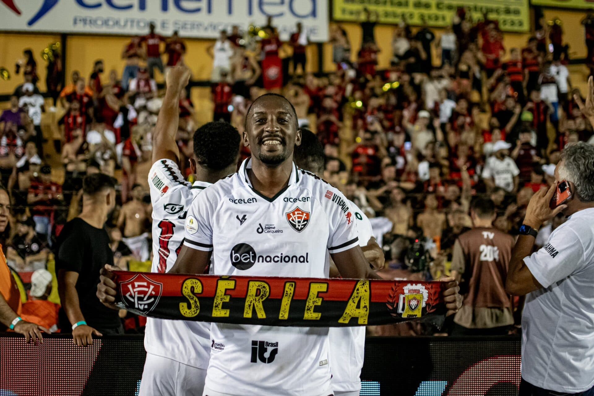 Vitória festeja retorno à elite do Brasileiro após passar por Série C - Divulgação/Vitória