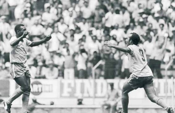 Pelé e Tostão em 1970, ano dotri e da criação de PLACAR: que os desejos do aniversariante do mês sejam, enfim, realizados - SEBASTIAO MARINHO/PLACAR