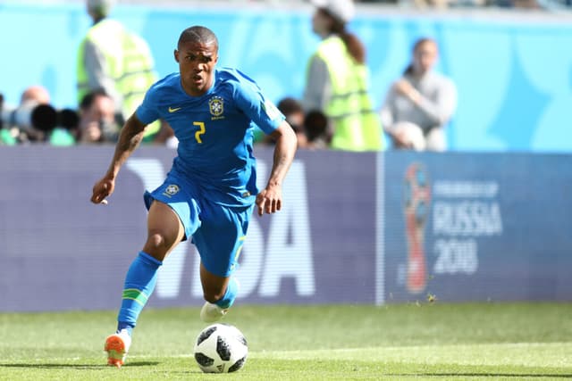 Douglas Costa com a bola durante partida da Copa do Mundo de 2018 - Lucas Figueiredo/CBF