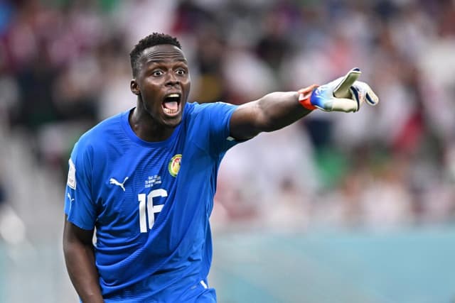 Édouard Mendy em ação pela seleção do Senegal - Foto: EFE/EPA/Noushad Thekkayil
