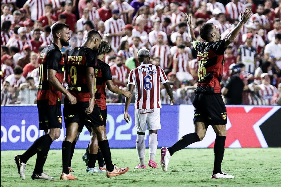 Leão fez boa vantagem mesmo atuando nos Aflitos - Paulo Paiva/Sport Club do Recife