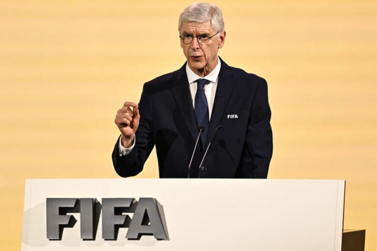Teste de nova regra de impedimento de Wenger não deve continuar