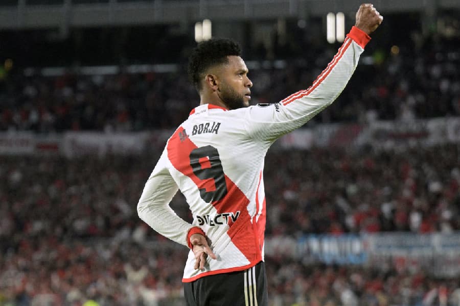 Miguel Borja ajudou o River Plate a conquistar a melhor colocação entre os 32 da primeira fase - Divulgação/Conmebol