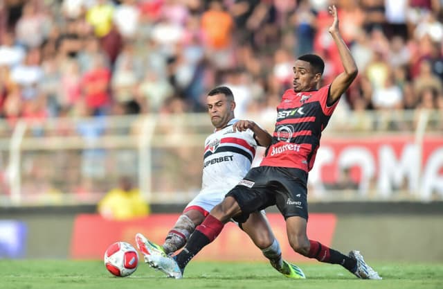 Como volante, Alisson vive bom momento - Mauro Horita / Agência Paulistão