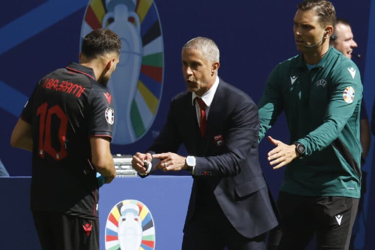 Sylvinho deixa o comando da seleção da Albânia após três anos e meio