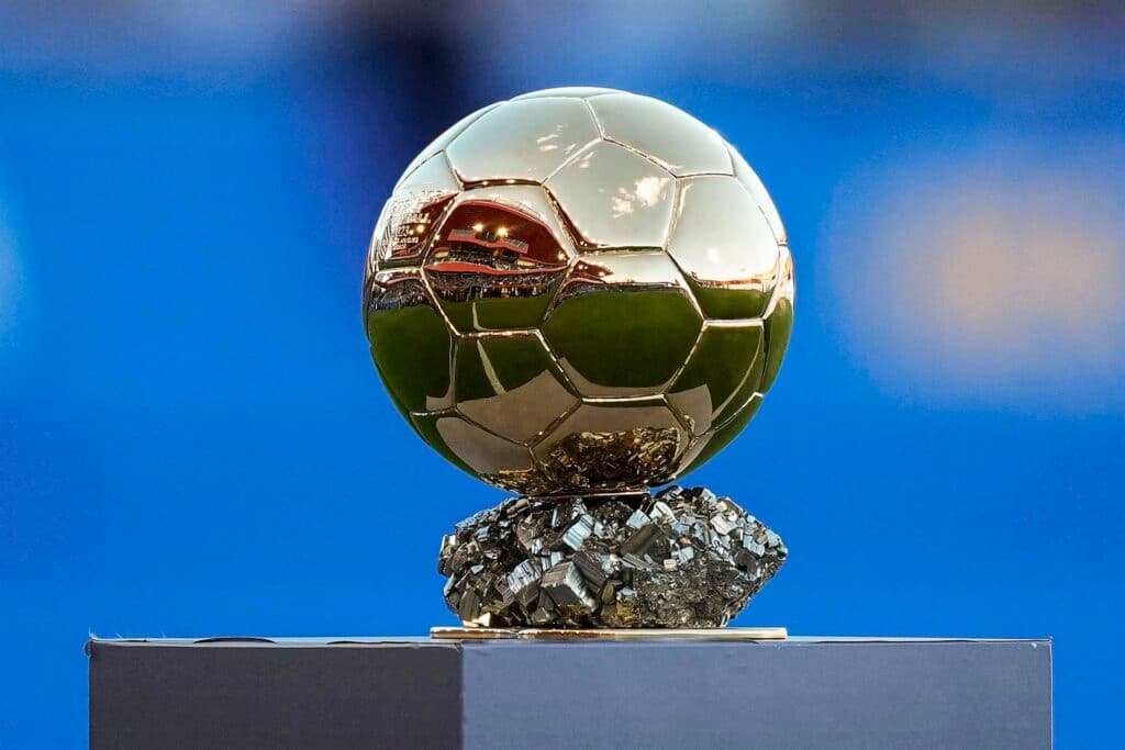 Com Vini Jr. no páreo, Bola de Ouro 2024 tem data definida