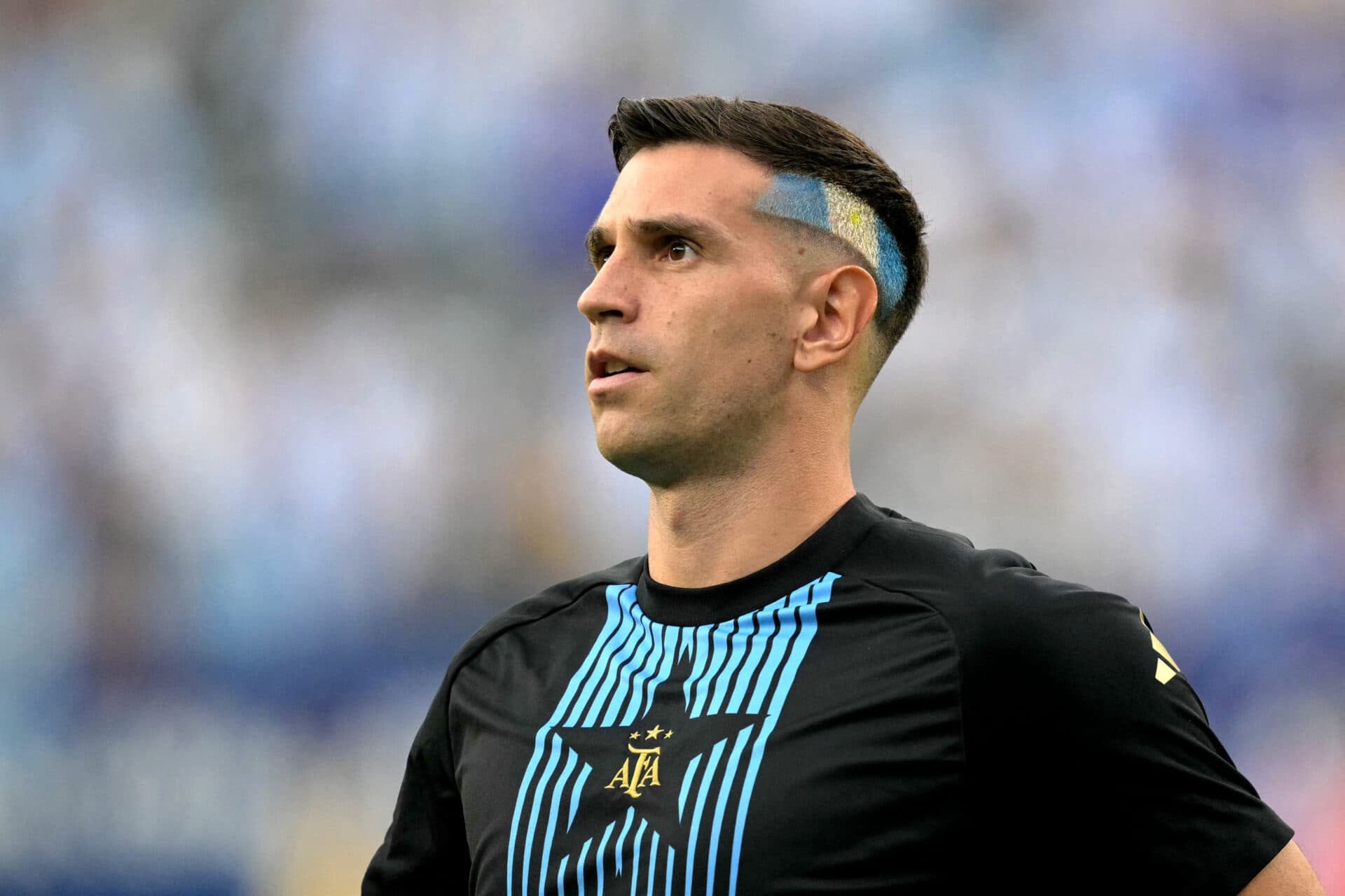Juventus avança em negociação por Dibu Martínez