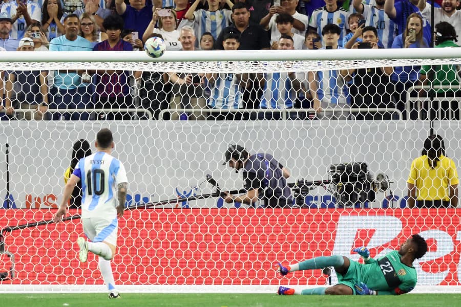 Lionel Messi, cavadinha, Argentina x Equador, Copa América,