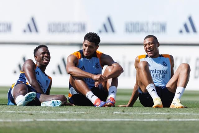 Como o Real Madrid pode juntar estrelas no time titular?