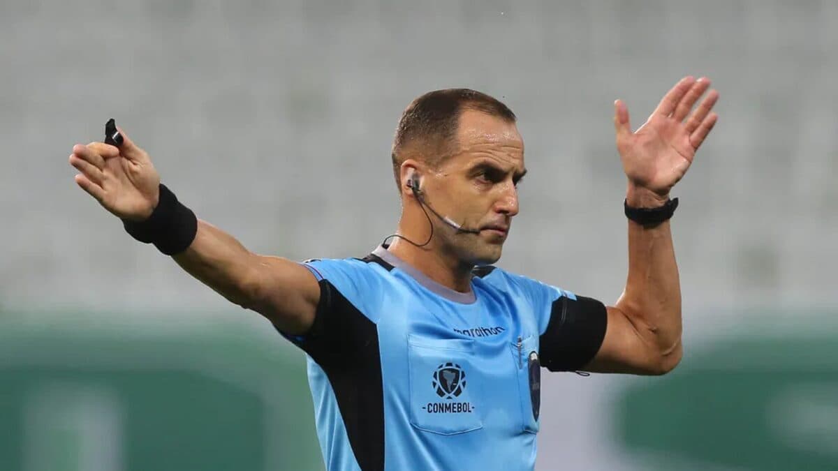 Árbitro para Botafogo x Palmeiras na libertadores já foi definido