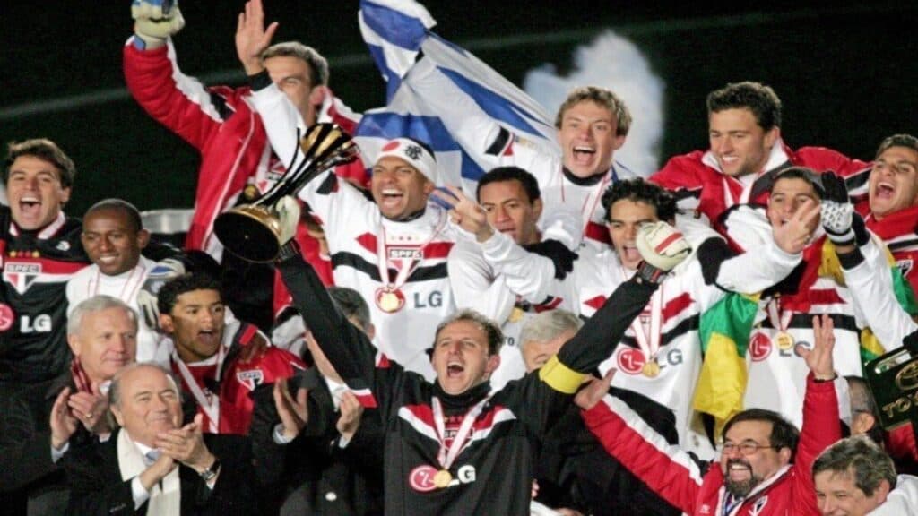 Maiores clubes do futebol; Confira as 11 maiores equipes