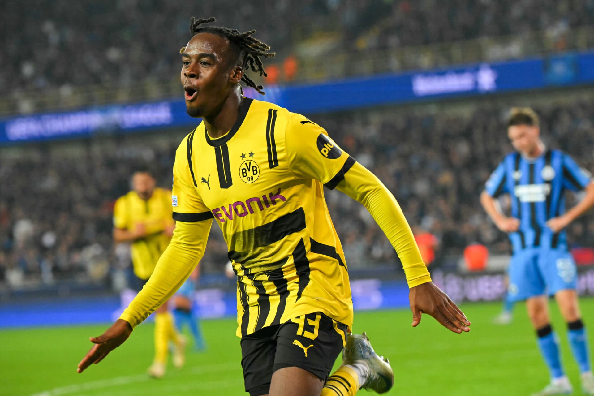 Borussia Dortmund domina o Brugge e estreia com vitória na Champions