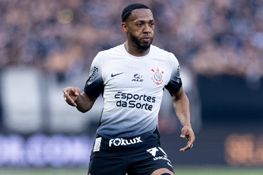 Martínez se reapresenta no Corinthians com lesão no joelho