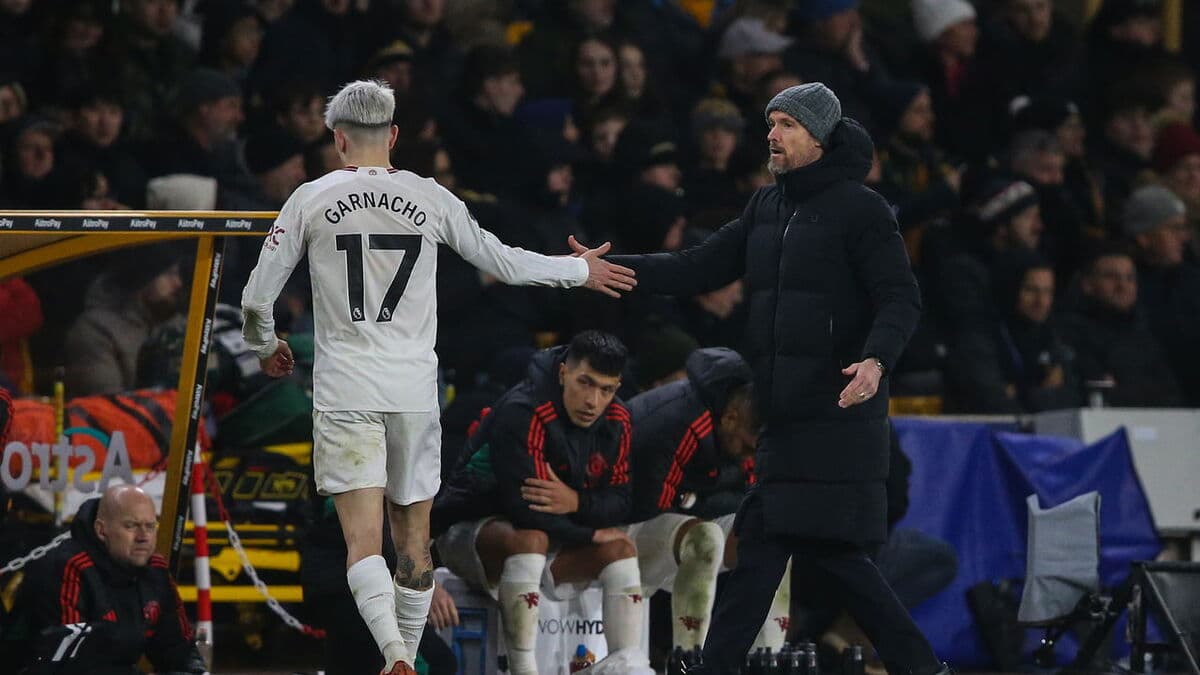 Troca entre Chelsea e United pode acontecer nesta janela