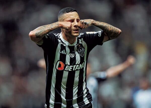 Chororô: pentacampeão mineiro, Arana não poupou os cruzeirenses - Pedro Souza/CAM