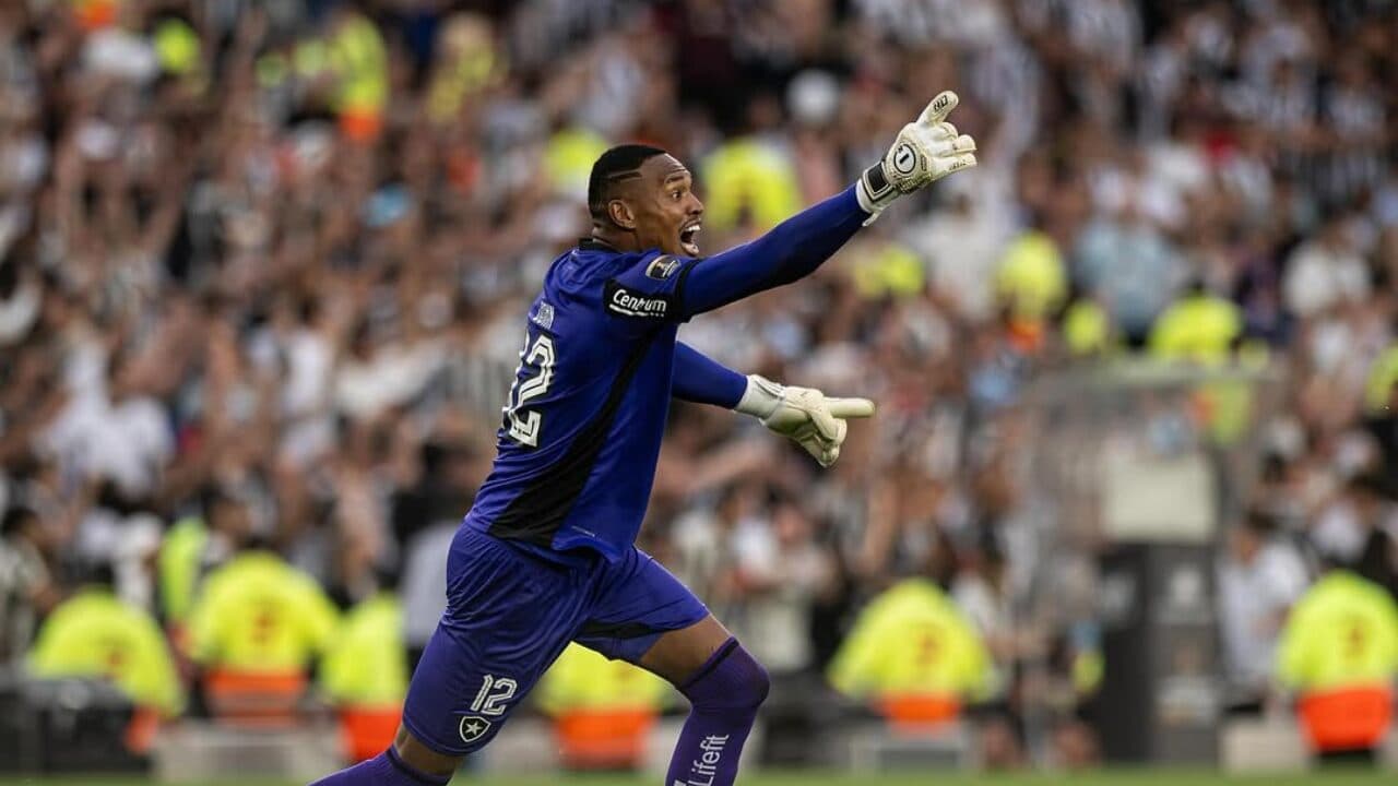 Goleiro do Botafogo vira alvo de clubes da Premier League
