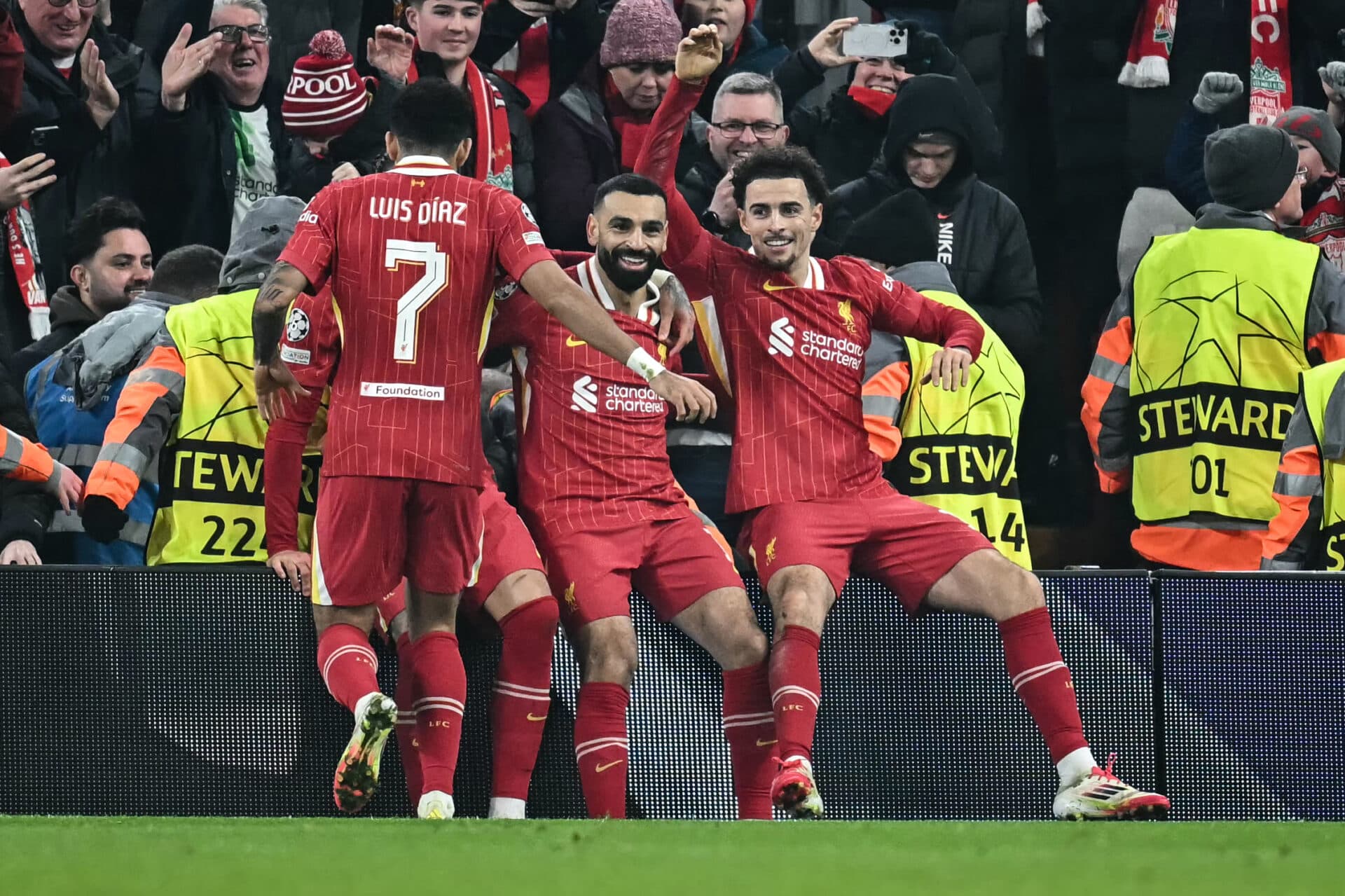 Premier League vive disputa acirrada por artilharia, veja números