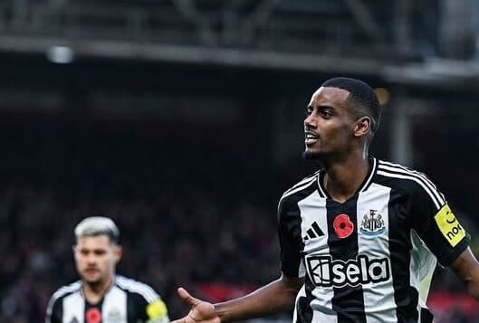 Atacante do Newcastle é chamado de ‘novo Ibra’