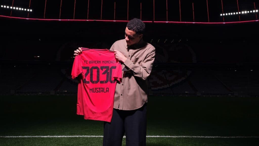 Jamal Musiala renova com o Bayern de Munique até 2030