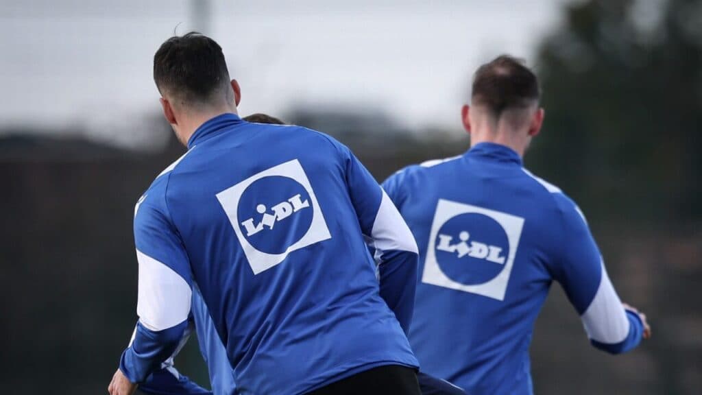Confronto na UEFA Nations League: Eslovênia enfrenta Eslováquia; expectativas e onde assistir