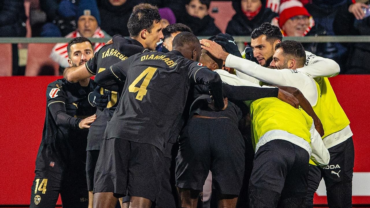 Valencia após vencer Real Madrid enfrenta Sevilla pela LaLiga; veja onde assistir ao vivo