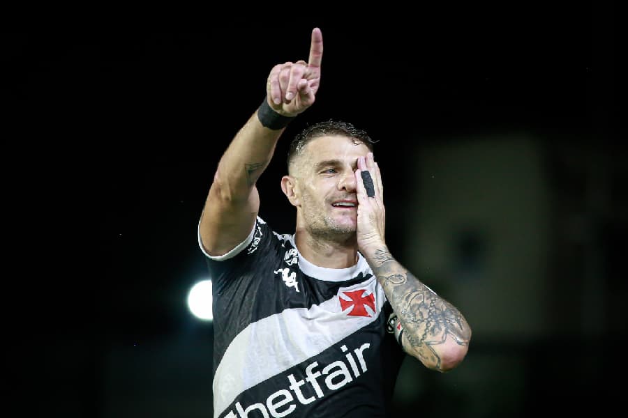 O 'pirata' Pablo Vegett tem oito gols em 13 partidas na temporada - Matheus Lima/Vasco