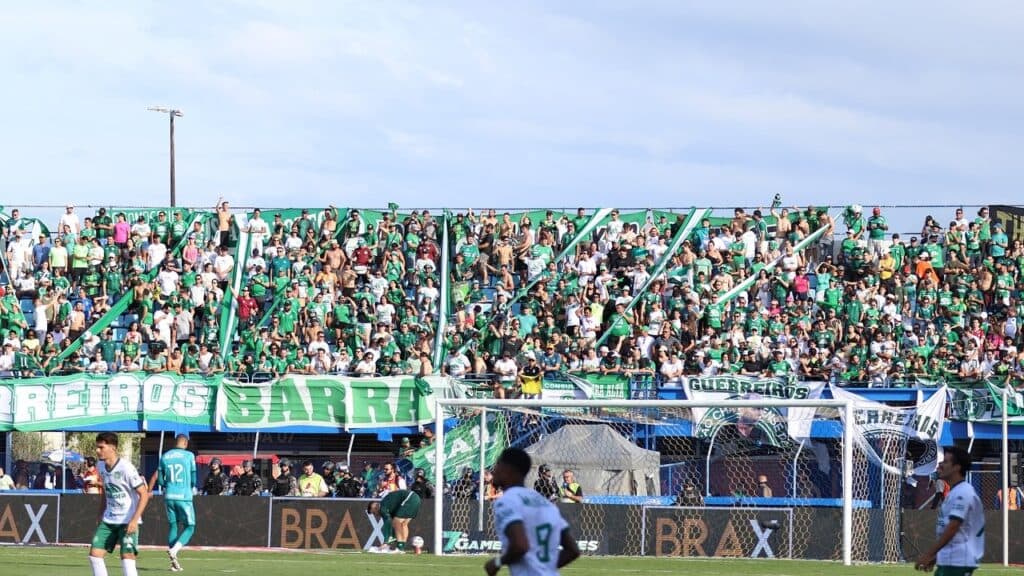 Duelo pelo G-4 da Série B: Onde assistir à Vila Nova x Chapecoense ao vivo