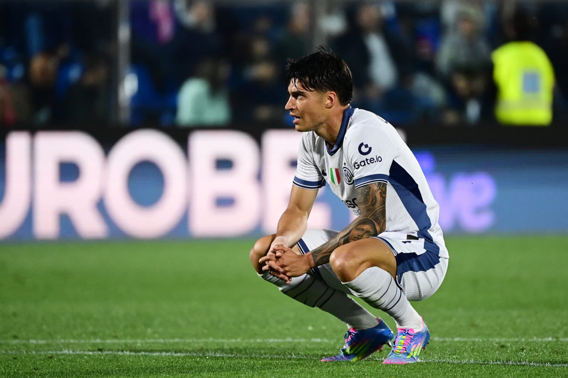 Joaquin Correa lamenta em campo a vitória do Napoli que impediu o título nerazzurri - Piero Cruciatti/AFP