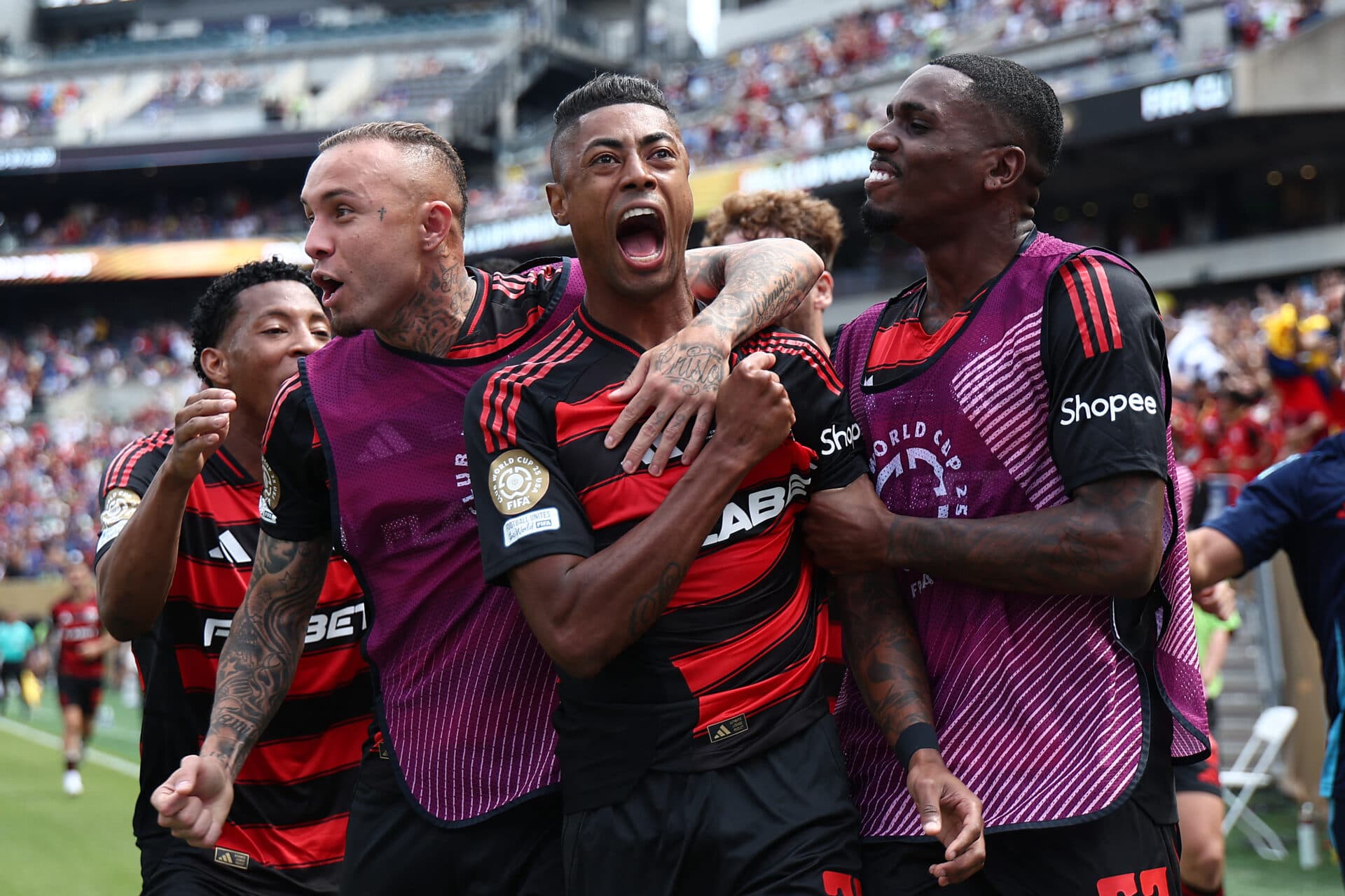 Bruno Henrique marcou o gol que iniciou a virada do Flamengo na Filadélfia - Franck Fife/AFP