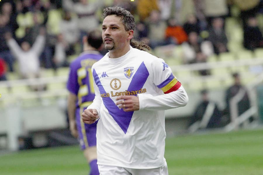 Roberto Baggio atuando com a camisa do Brescia Calcio - Reprodução New Press/Getty Images