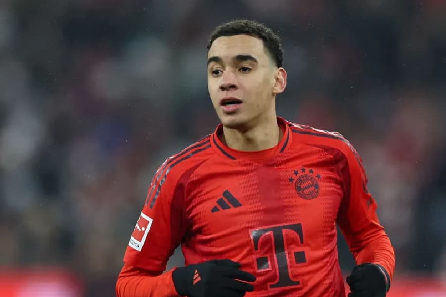 Jamal Musiala atuando pelo Bayern de Munique - Grzegorz Wajda/SOPA Images/LightRocket via Getty Images