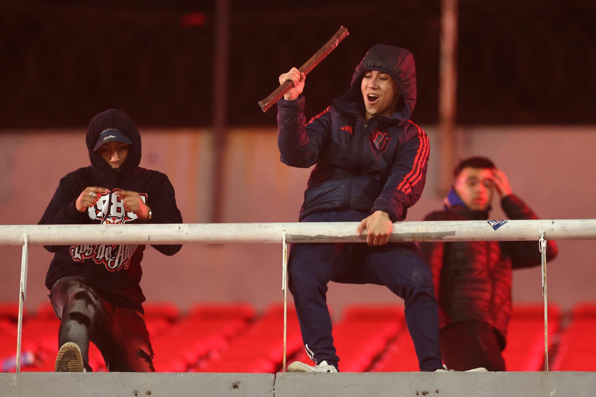 Independiente x La U: o que se sabe sobre o episódio de violência e selvageria