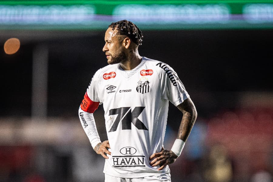 Neymar tenta brilhar no Santos e voltar à seleção brasileira - Raul Baretta/ Santos