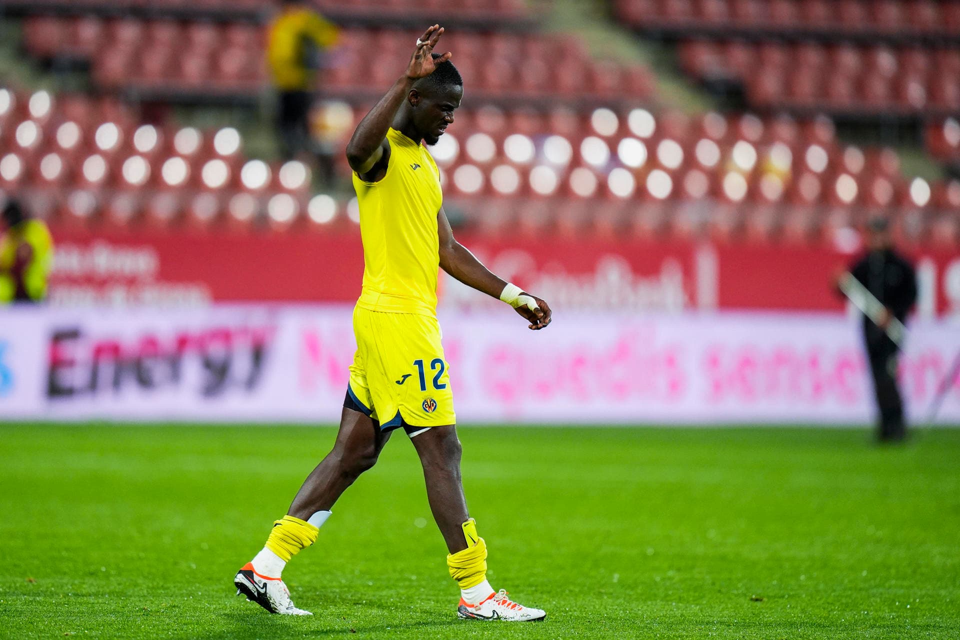 Eric Bailly durante a passagem pelo Villarreal - Siu Wu/EFE