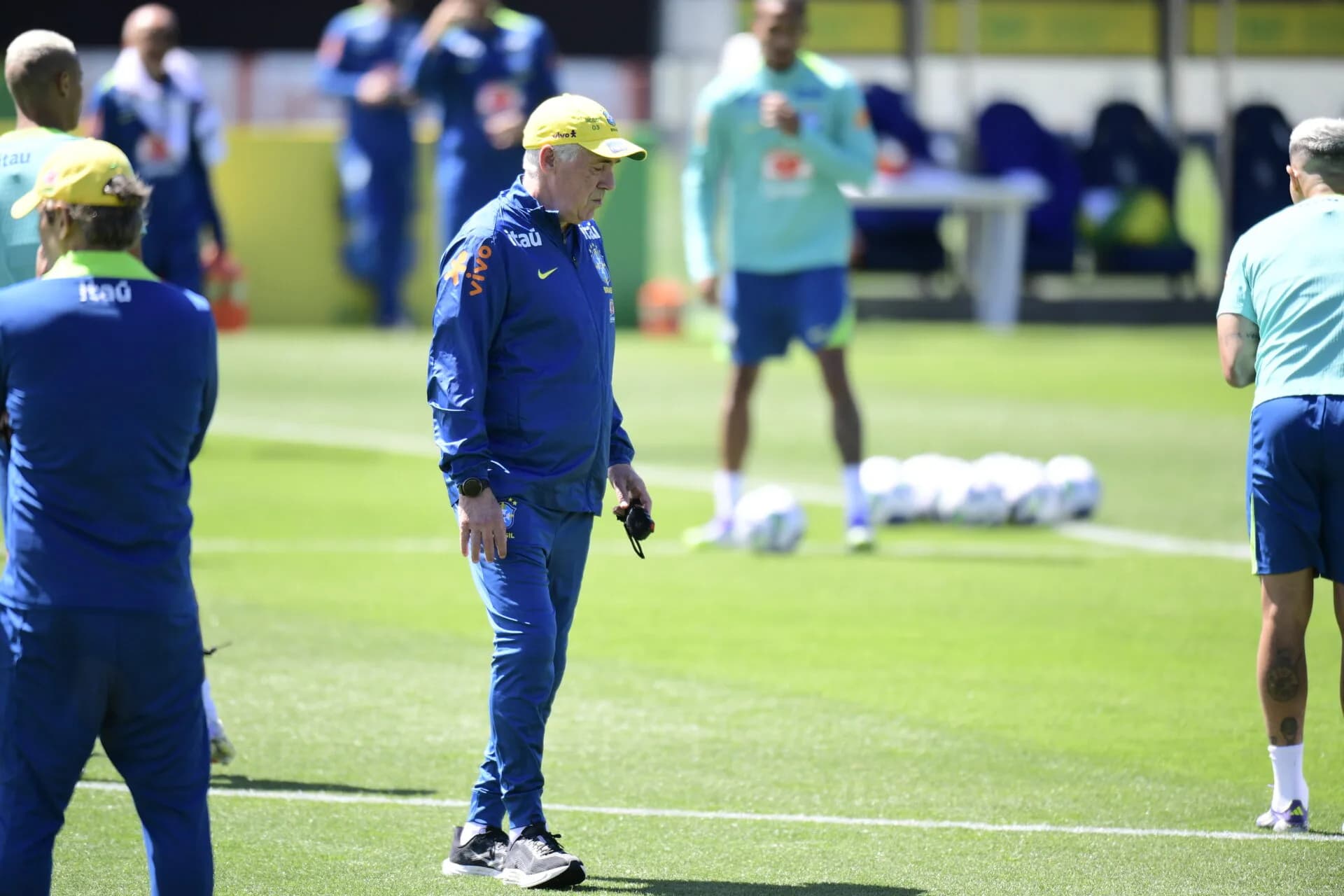Na Granja, Ancelotti comandou o último treino da seleção antes de encarar o Chile - Alexandre Battibugli/Placar