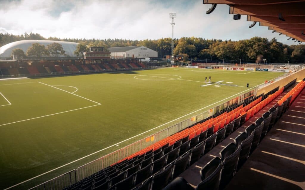 Mjällby joga no estádio Strandvallen, com capacidade para 6 mil pessoas - Divulgação / Mjällby