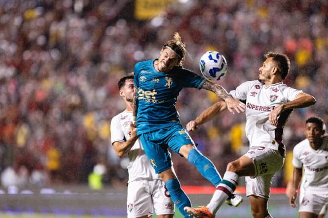 Sport arranca empate heroico com Fluminense no último lance