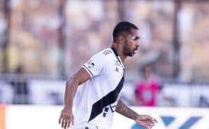Paulo Henrique, do Vasco, sofre lesão e pode sair de lista da Seleção