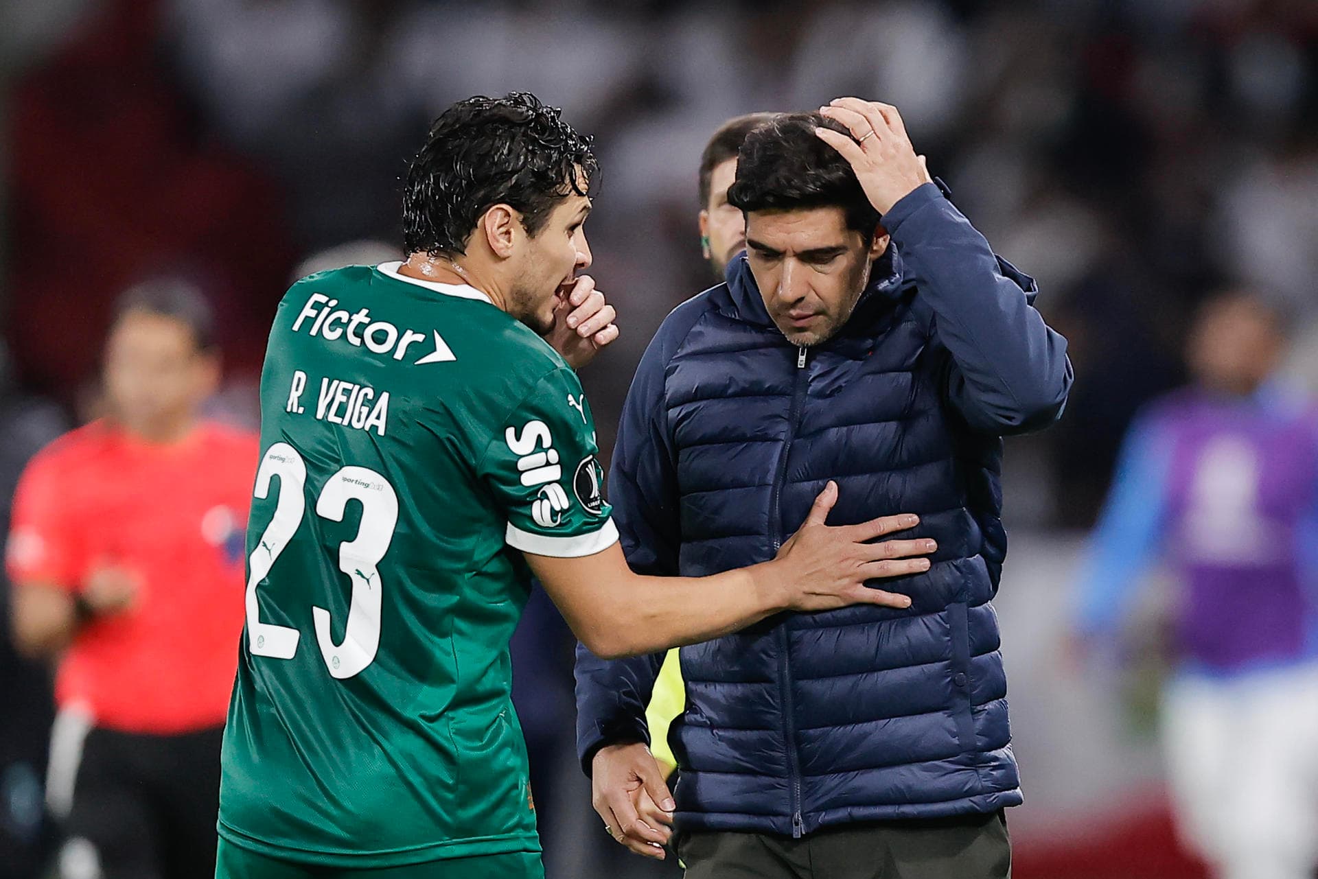 Abel é surpreendido e Palmeiras sofre 3 a 0 da LDU em Quito - EFE/ José Jácome