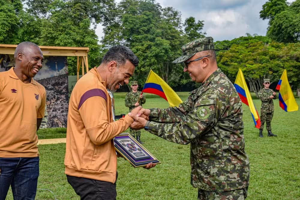 Peneira do Athletico realizada na Colômbia - Divulgação / Colombia Estereo