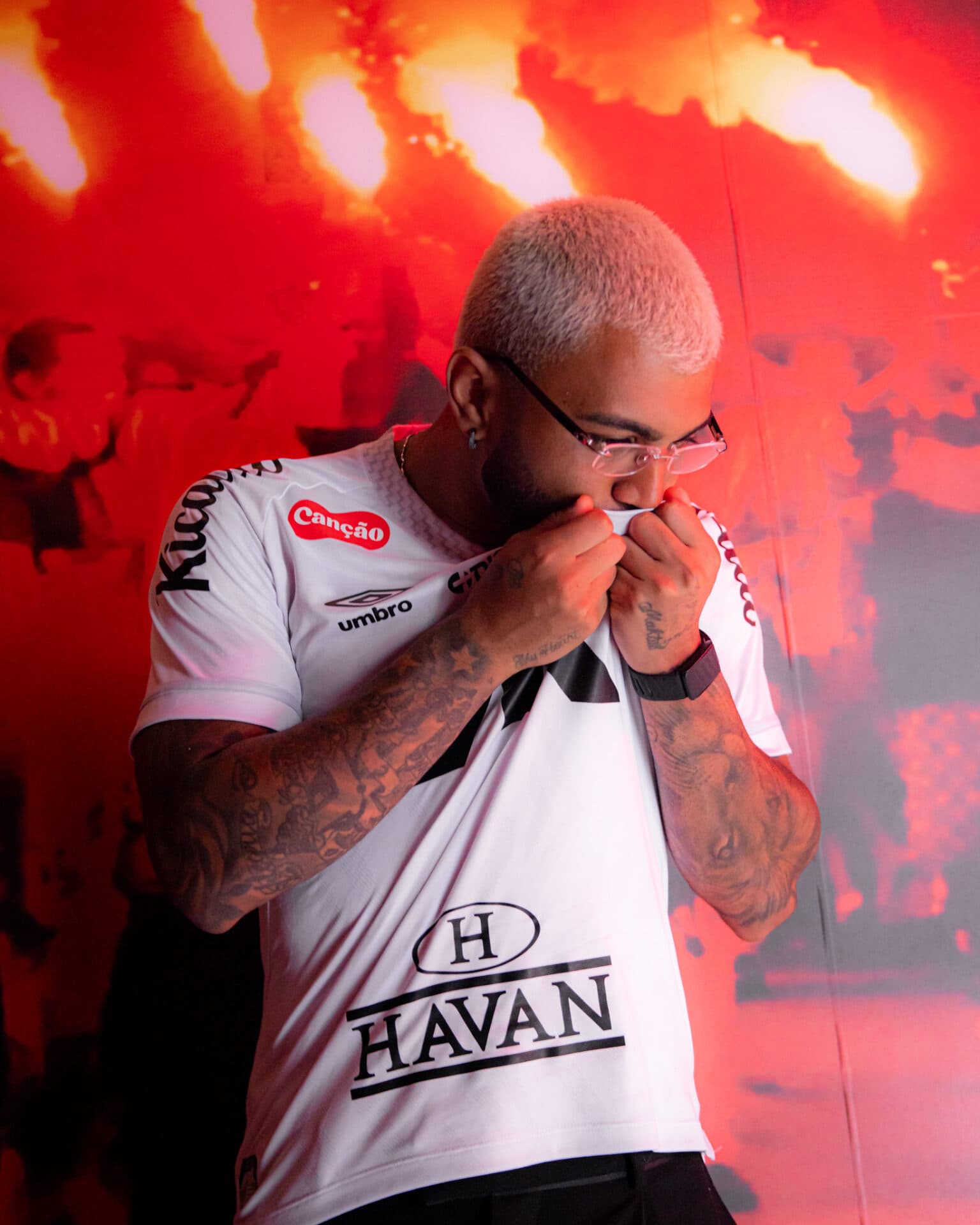 Atacante fez juras de amor ao Santos: 'nunca deixei de vestir essa camisa' - Raul Baretta/Santos FC