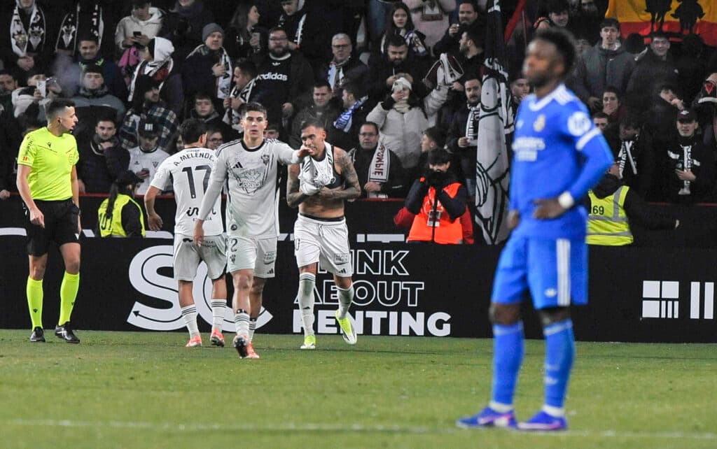 Vini Jr. lamenta gol decisivo do Albacete nos acréscimos contra o Real - EFE/Manu