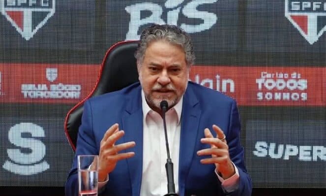 São Paulo: Casares é investigado por uso de cartão corporativo